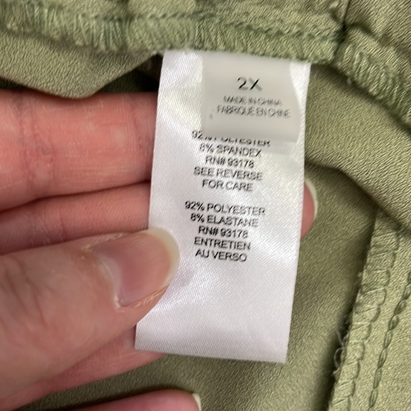 tahari relax fit elastic waist pants - Picture 9 of 9